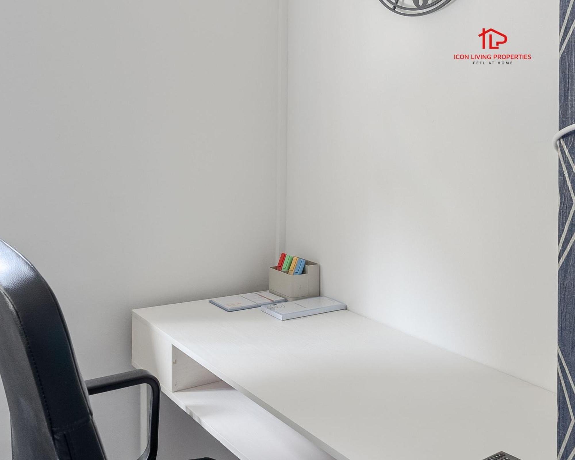 Spacious 1 Bed Flat For Contractors Leisure And Relocation Guests By Icon Living Properties Short Lets And Serviced Accommodation Barking Eksteriør billede